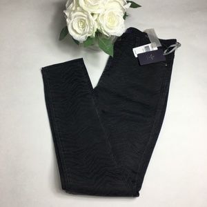 NWT NYDJ Women Jagged Zebra Print Super Skinny